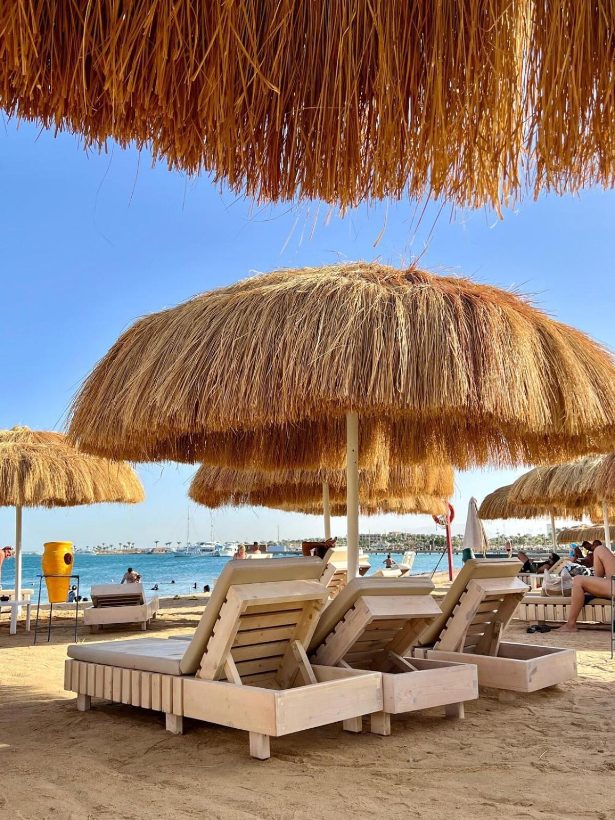 Appartement Beachfront Bliss - Your Escape Awaits *